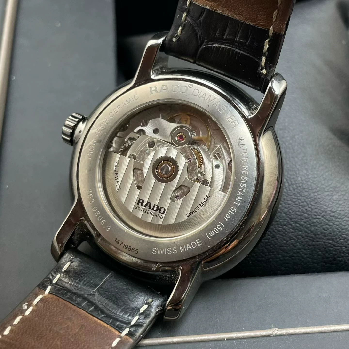 Movimento e fundo transparente — Rado DiaMaster